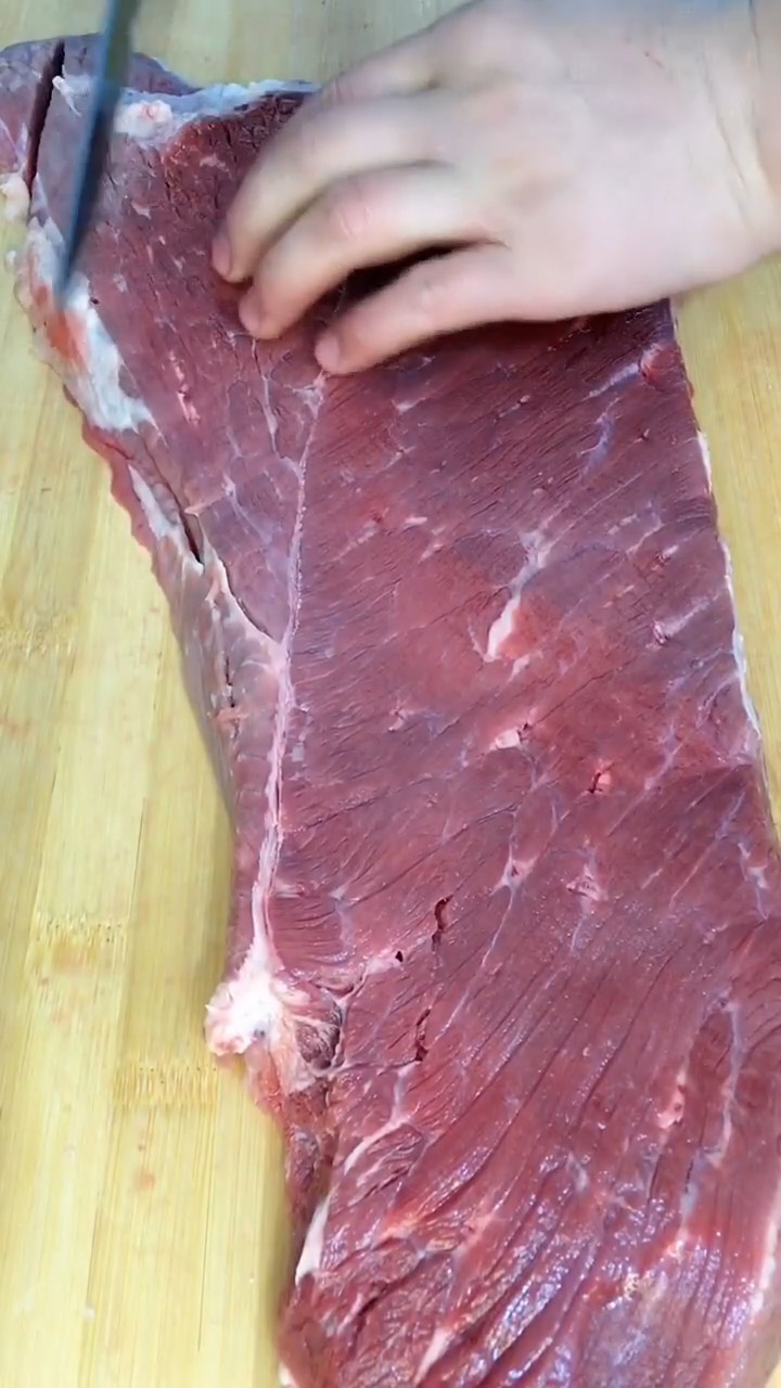 #内蒙古#内蒙古大草原的牛肉干外酥里嫩好吃的停不下来,想吃的朋友们来吧