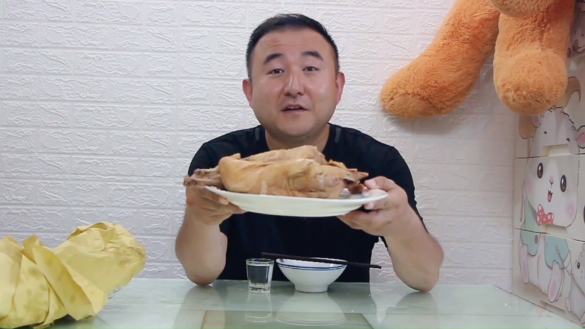 #美食测评#300多年历史的义兴张道口烧鸡,吃出了小时候火车上烧鸡的感觉