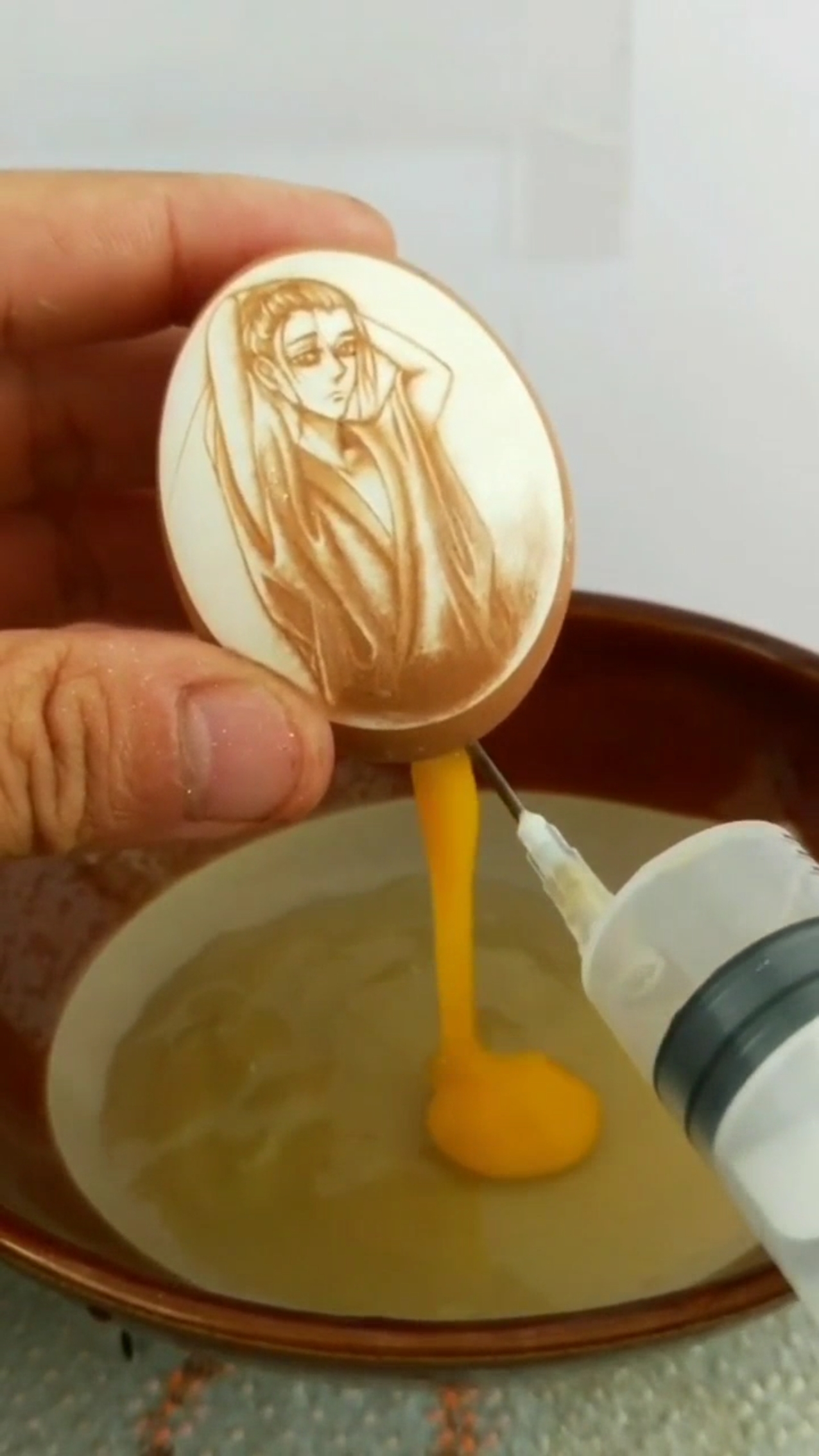 #我要上热门#鸡蛋壳上雕刻王也,震惊全世界