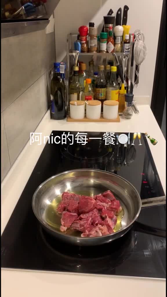 榴莲也能做菜,所以nic今天做个泰式榴莲牛肉咖喱,vlog美食记,,泰国菜,