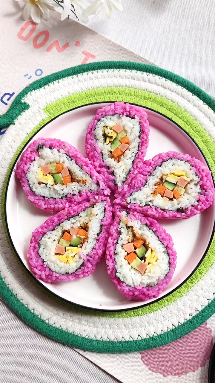 #春日好食光#做个樱花寿司带孩子去看樱花,好看好吃还健康