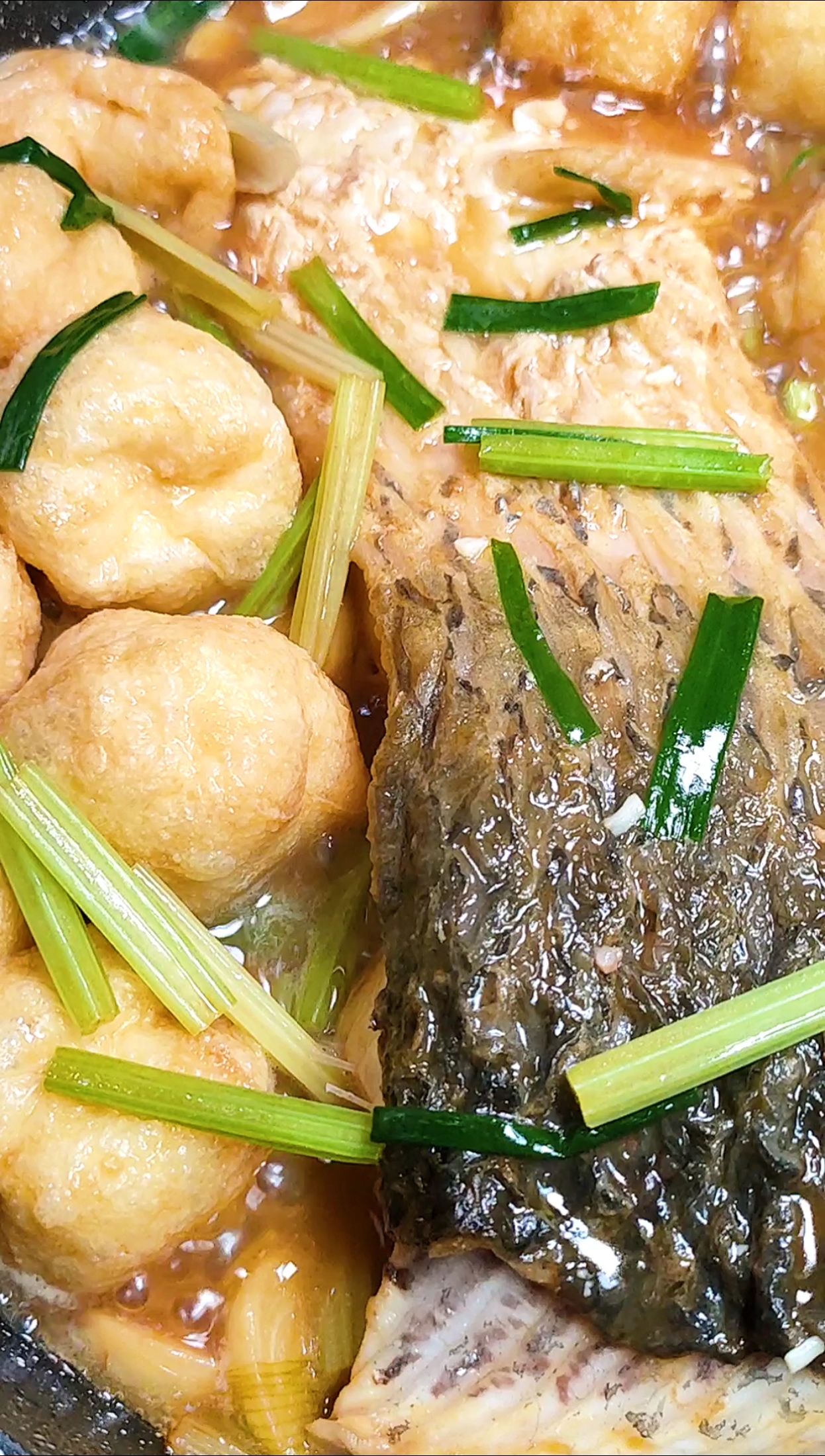 #美食#油豆腐焖鱼腩,超下饭的家常菜。