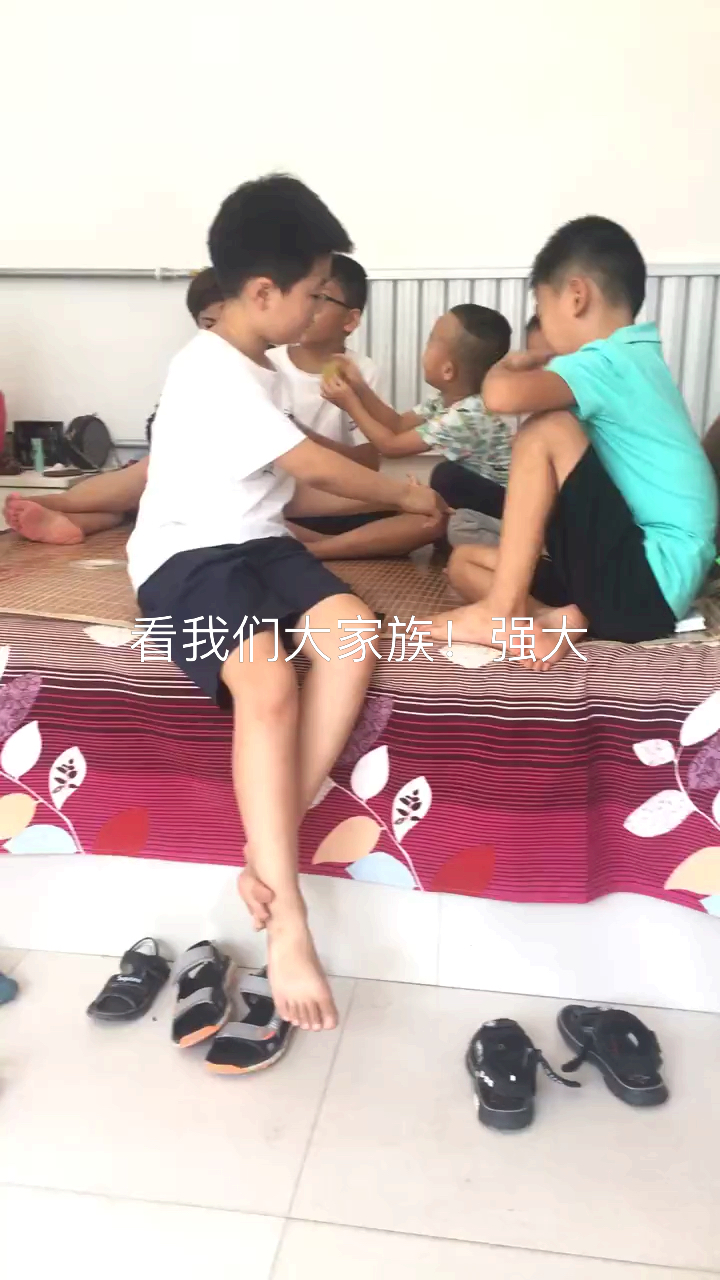 #熊孩子的日常#看热闹了!