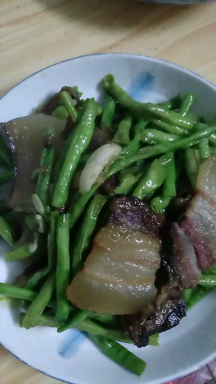 腊肉炒豆角