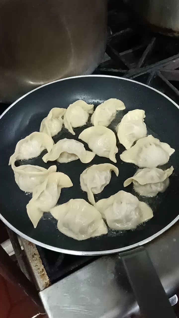 手工煎饺