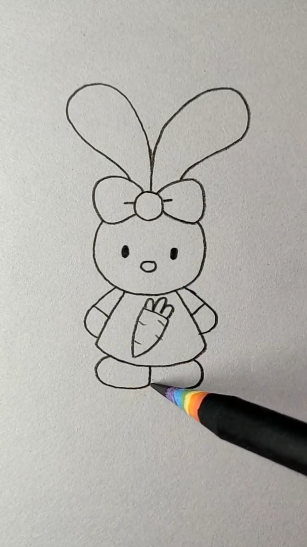 #创意简笔画#画个卡通版小兔子，也是很简单！