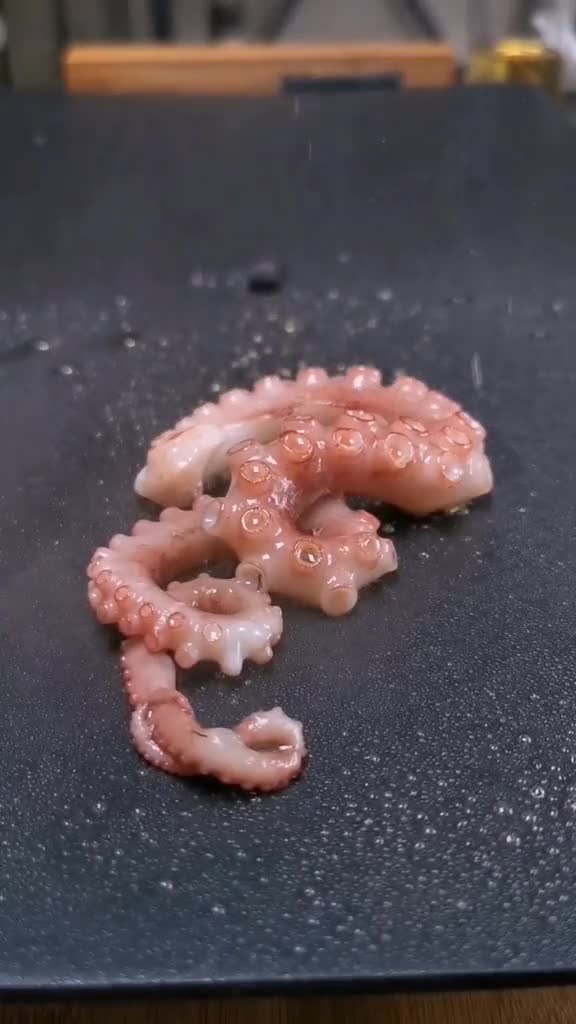 史上最正经海参炒面大家好我是海参美食