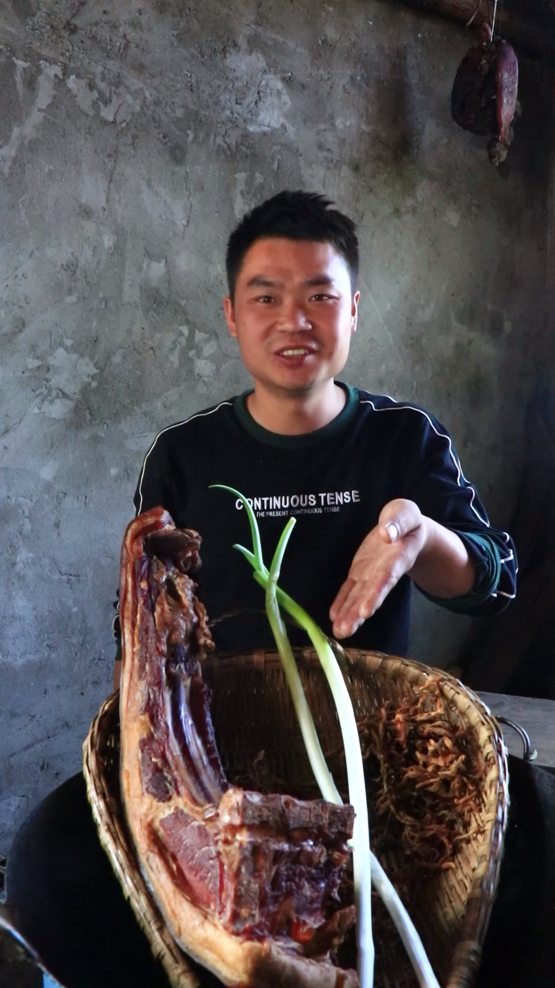 干豇豆炒腊肉,我是金牛带你吃,家乡的味道