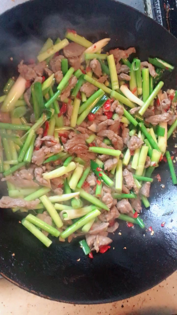 蒜苔炒牛肉,你想不到的好吃