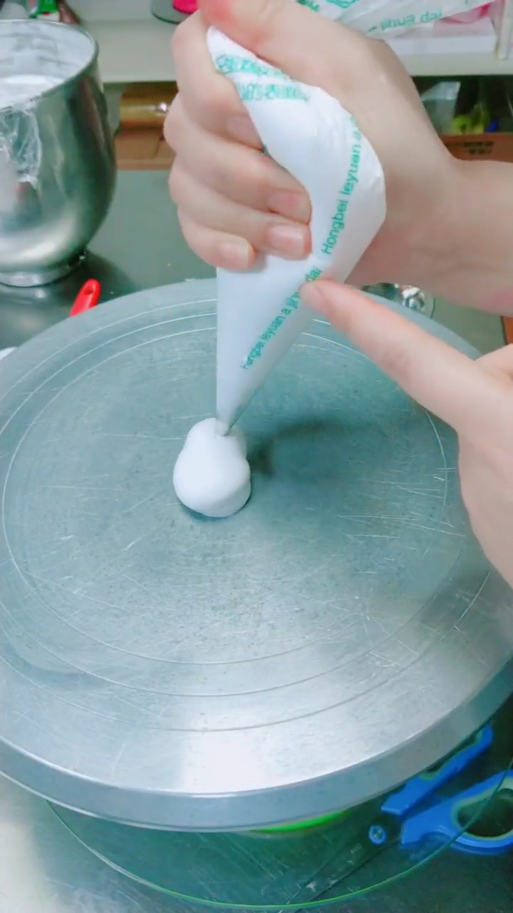 #蛋糕#进来的亲人们,祝你们牛气冲天～