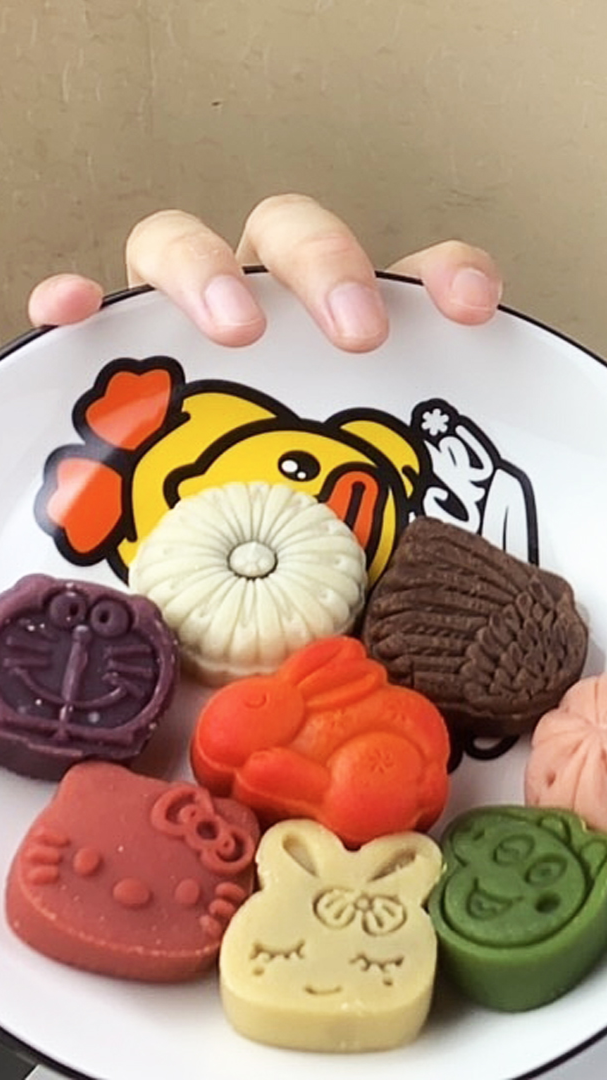 #中秋#试吃某多3款“奇形怪状“月饼,会好吃吗?!和传统月饼有区别?