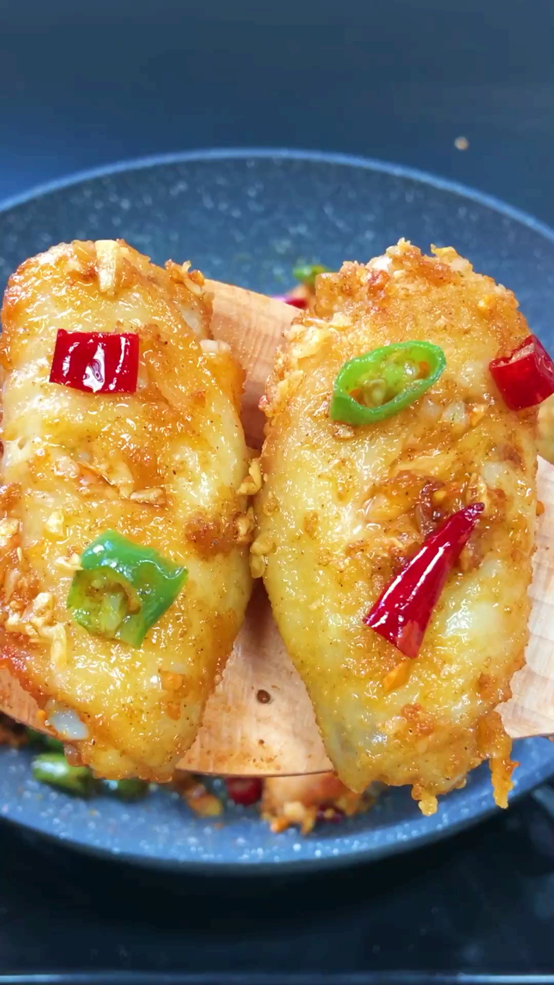 #美食看中国#刚学的鸡翅新做法,果然没让我失望,刚出锅就抢光了～