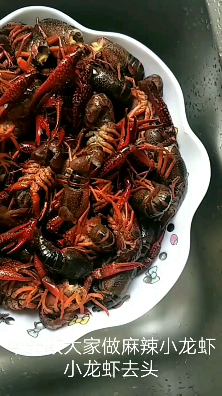 每天更新家庭菜品,有喜欢在家里做菜的,就关注我吧,每天教你做菜哦。