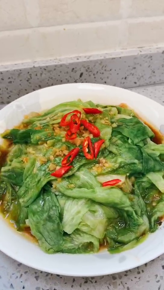 #家常菜#生菜这样做,翠绿又好吃 圆生菜版蚝油生菜