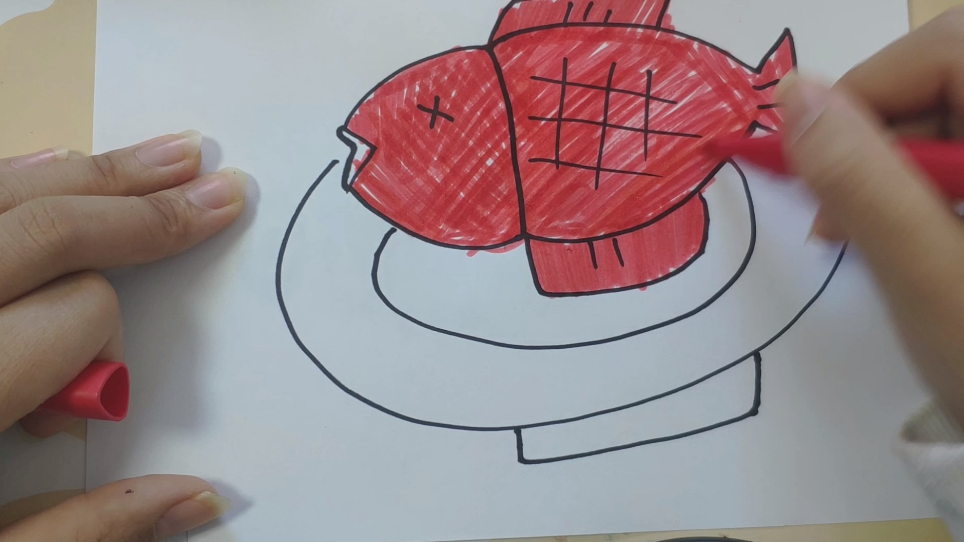 小朋友们好我是波波绘画坊,今天教你们花一个红烧鲤鱼,看完你学会了吗?