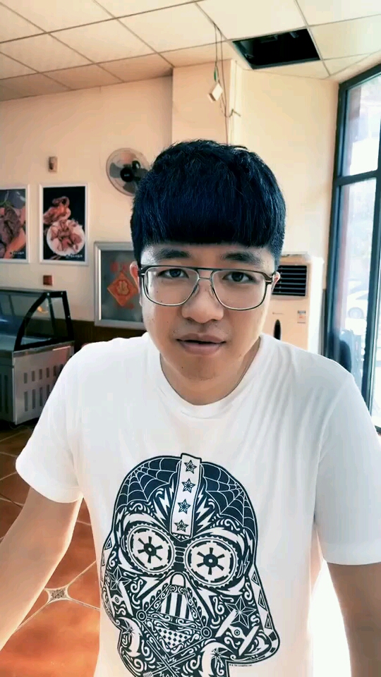 #我的探店日记 他家的烧鸡卖的可快了@郭家烧鸡 @类聚乐队 @
