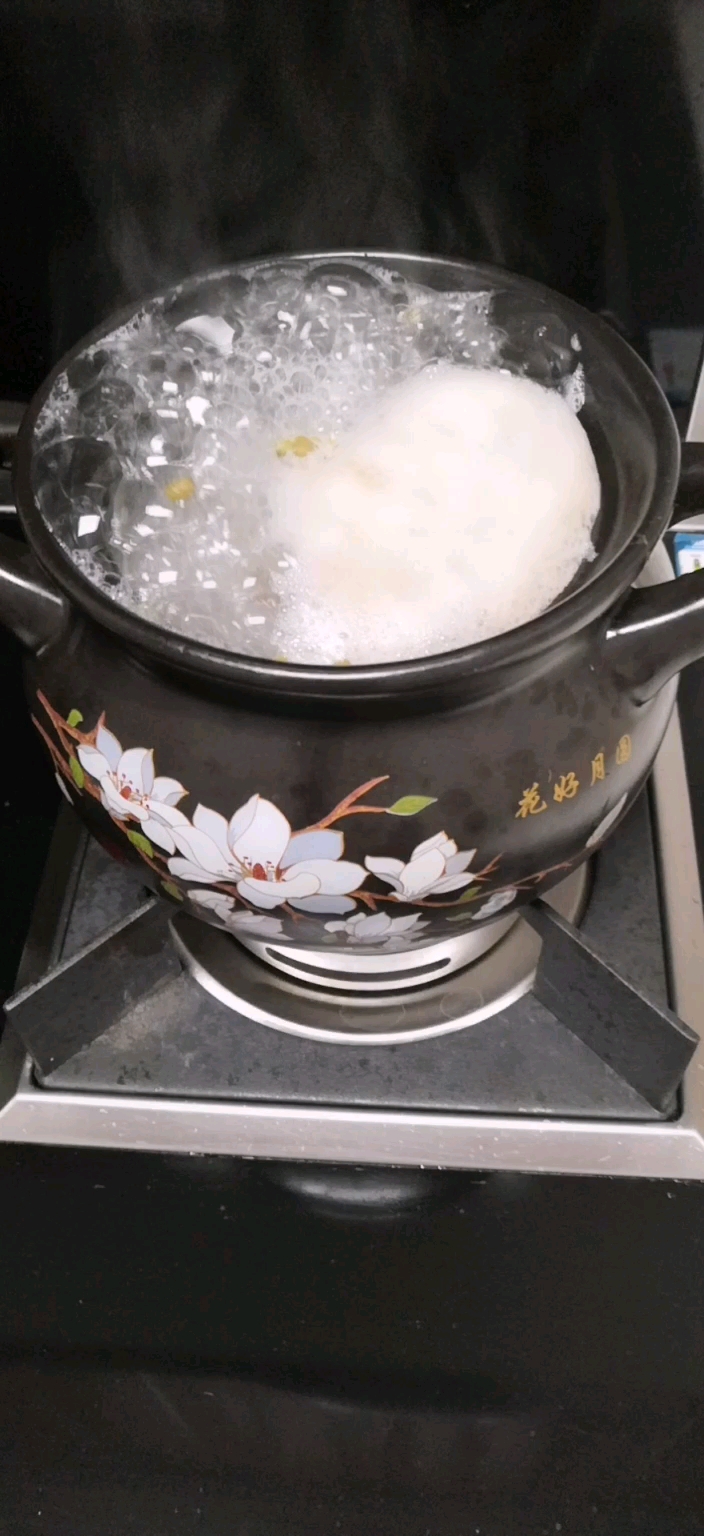 薏米绿豆大米煮粥祛湿效果好