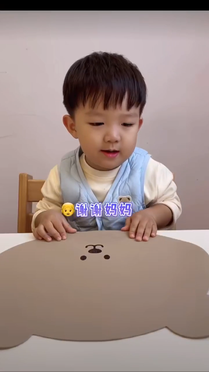 馒头小胖墩吃饭视频