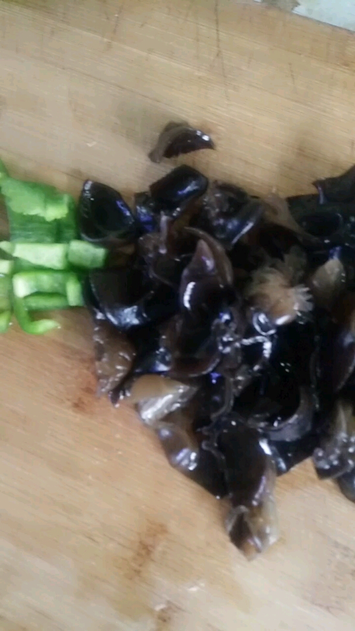 #舌尖上的旅行#木耳鸡蛋盖浇饭