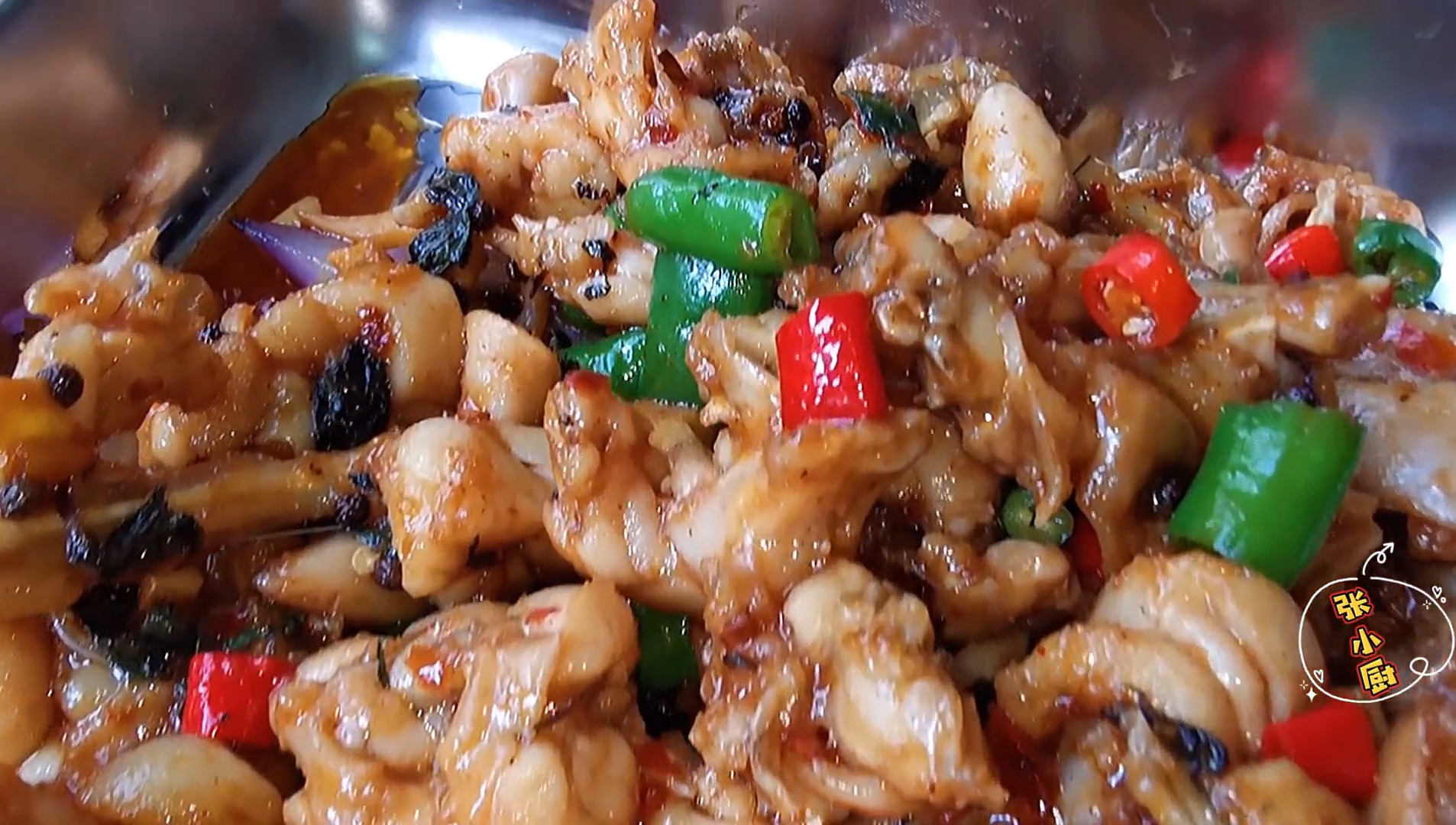 #镜头里的秋天#连锁店的“紫苏牛蛙”!鲜香嫩滑,辣爽开胃,一次做5斤