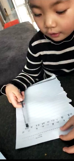 不学习的时候,母慈子孝,学习的时候鸡飞狗跳。