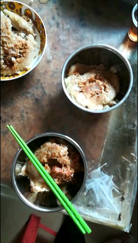 广西灵山特产,大众粉利芝麻饼,你们想去吗?