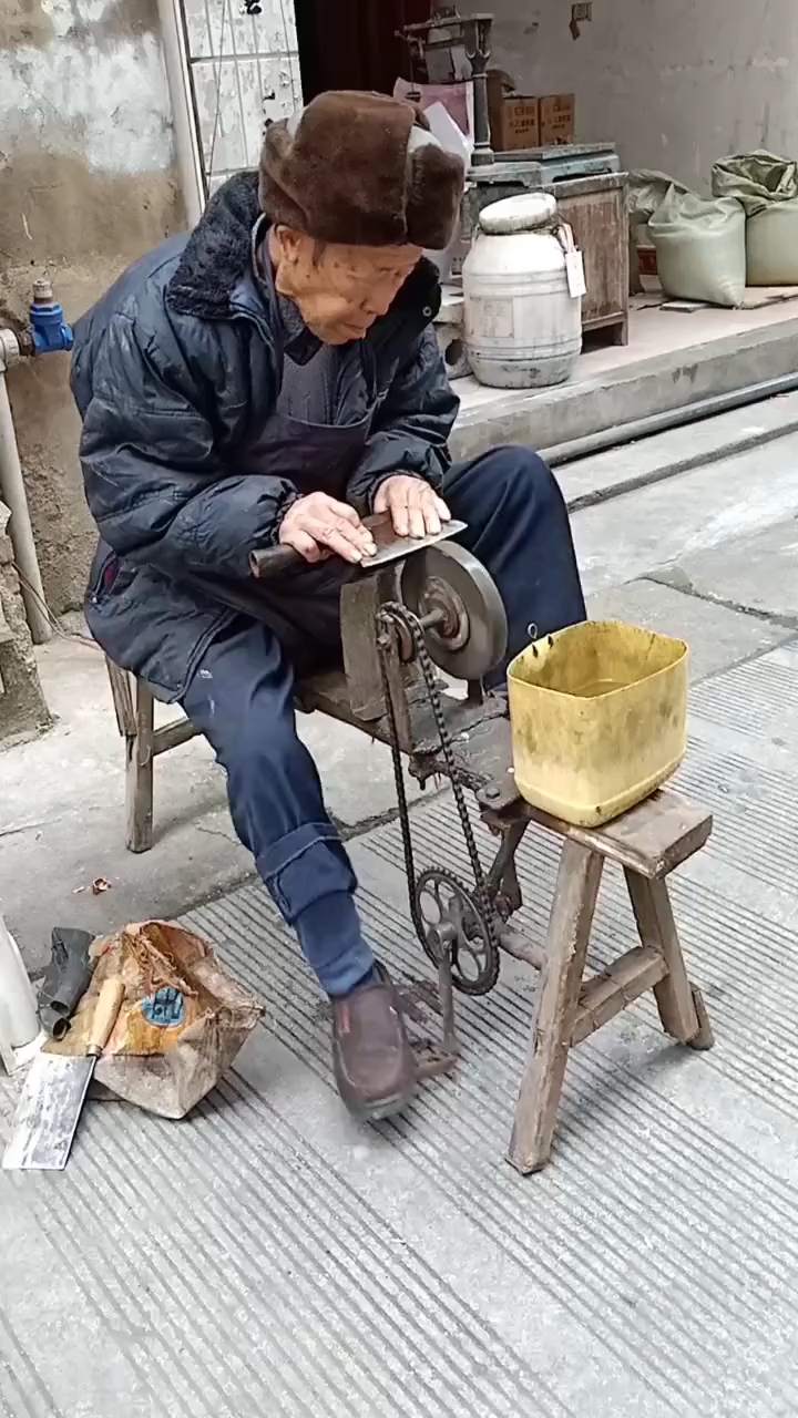 锵菜刀 