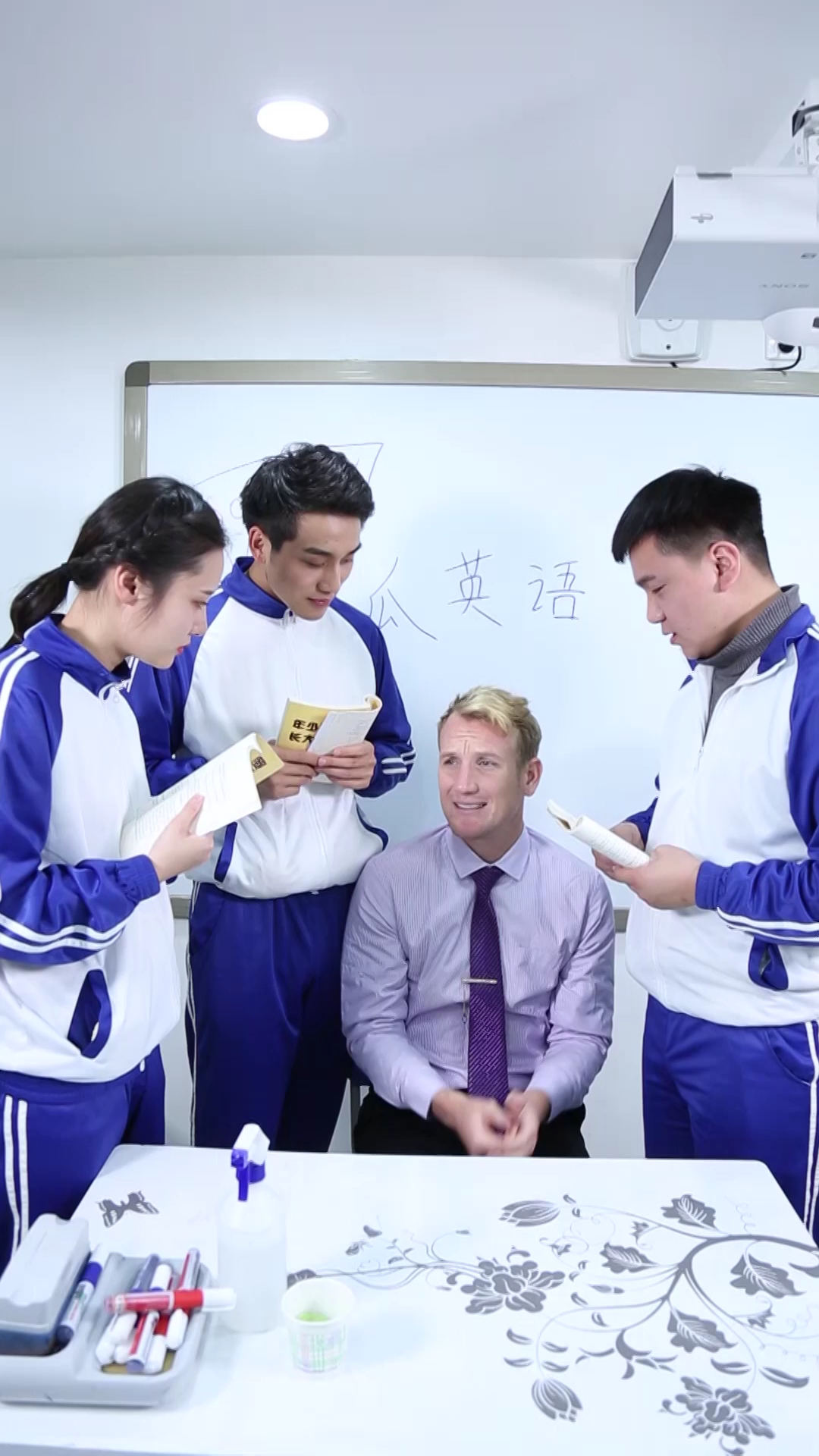 #搞笑段子剧#这是我见过最敬业的老师！