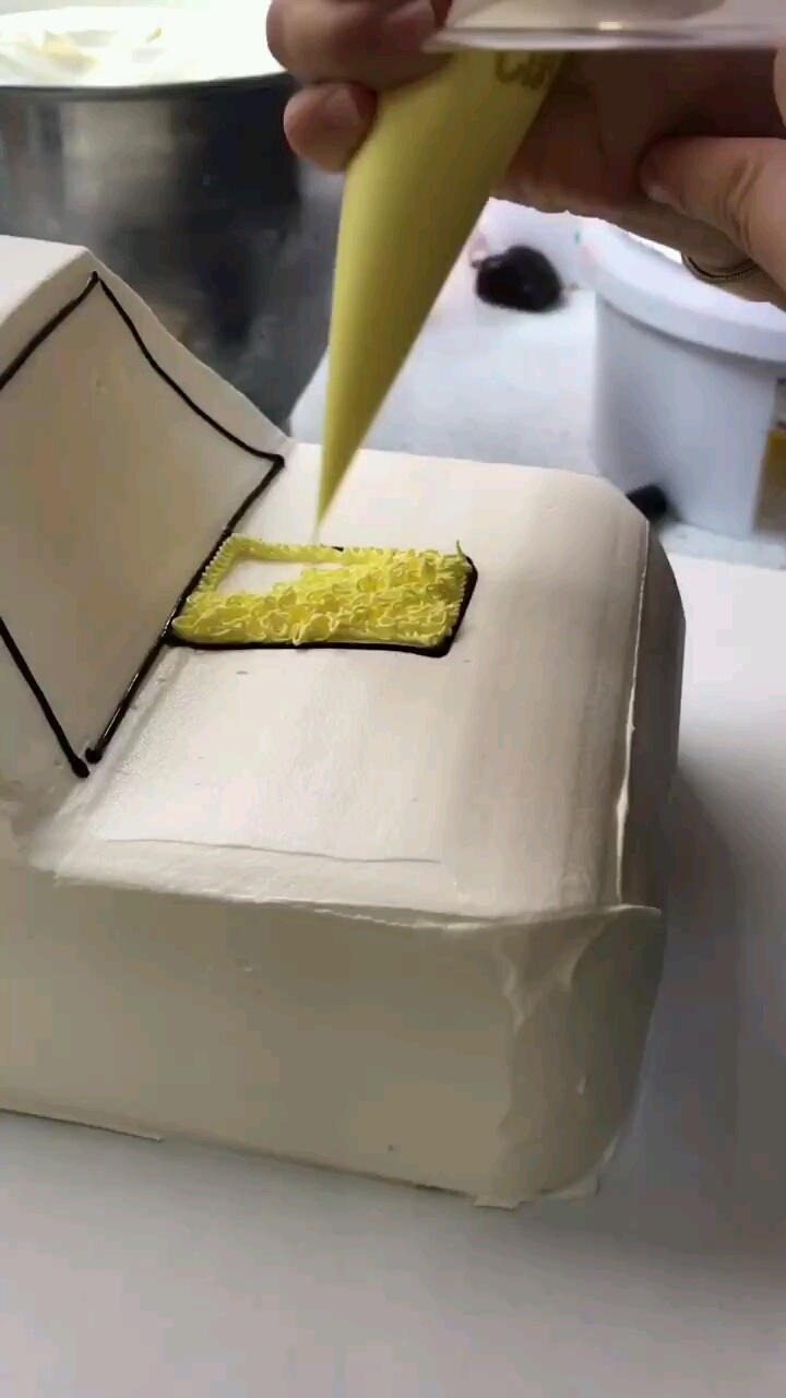 蓝色系列汽车蛋糕