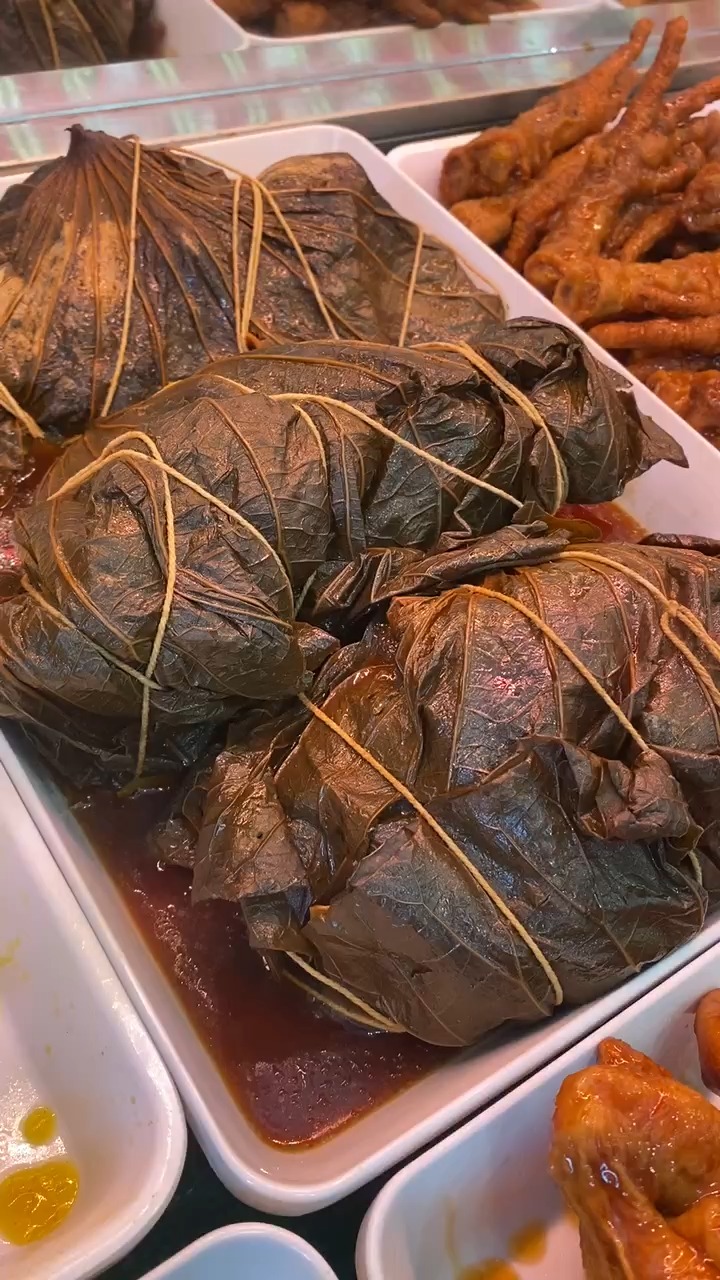 瑞美滋酱肉世家特色荷香脱骨鸡,一天销量几百只的扒鸡