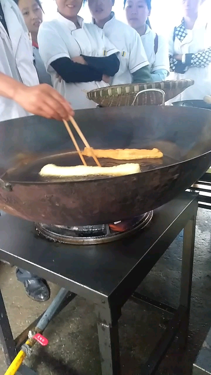 学炸油条