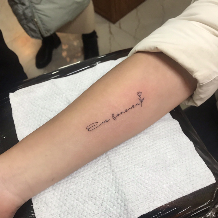 #高手在民间#男女都适合的小清新…英文字母#纹身#杭州大唐纹身