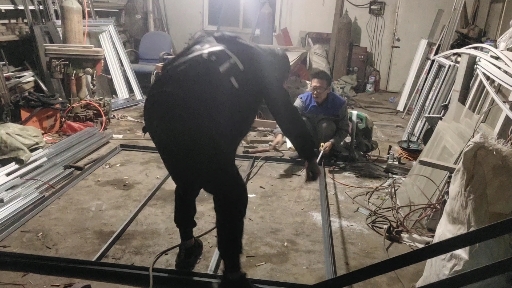 #我家萌宠成精了#养水该如何选择鱼缸架子什么材质的更亲民