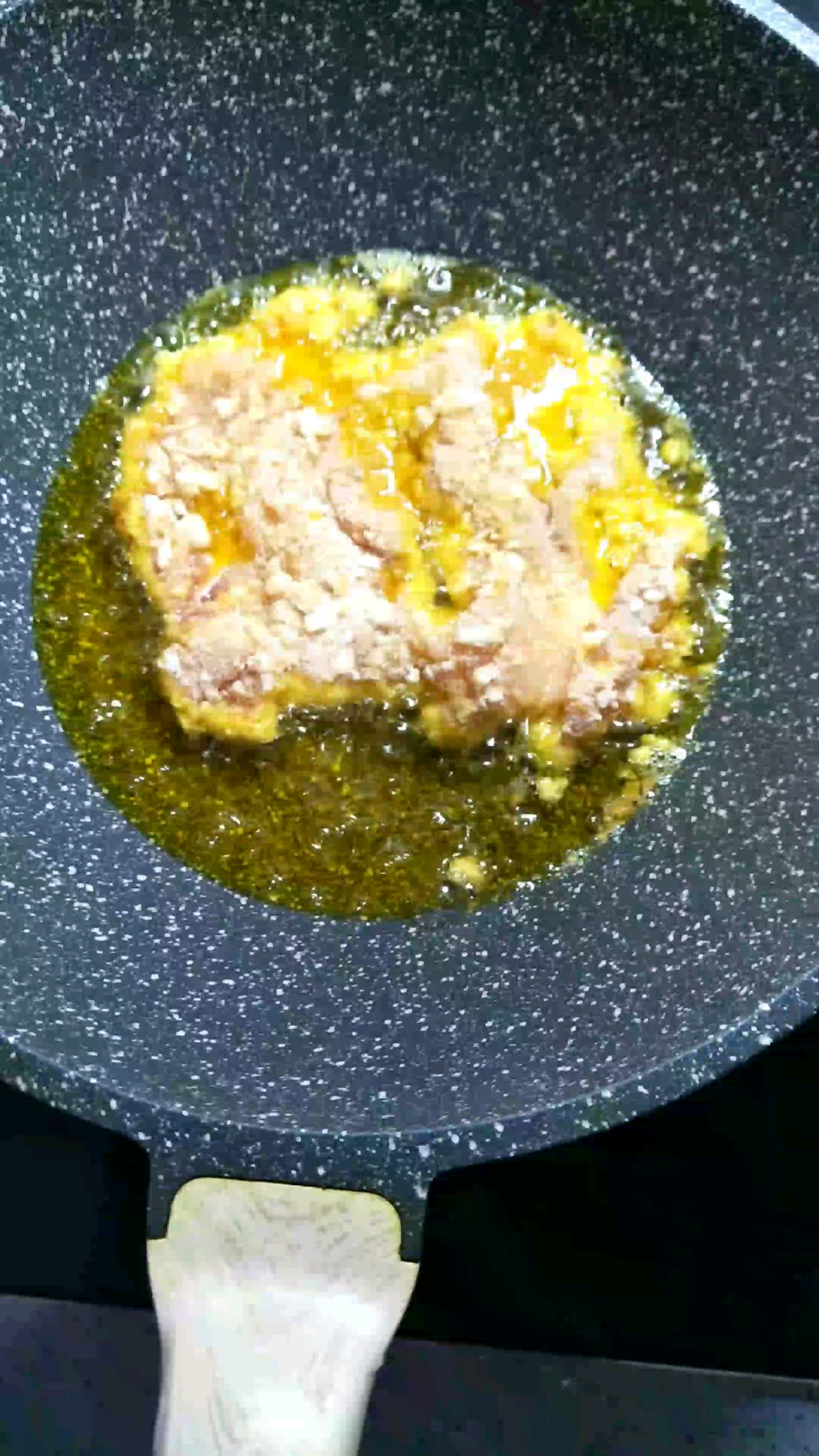 晚餐制作手工大鸡排