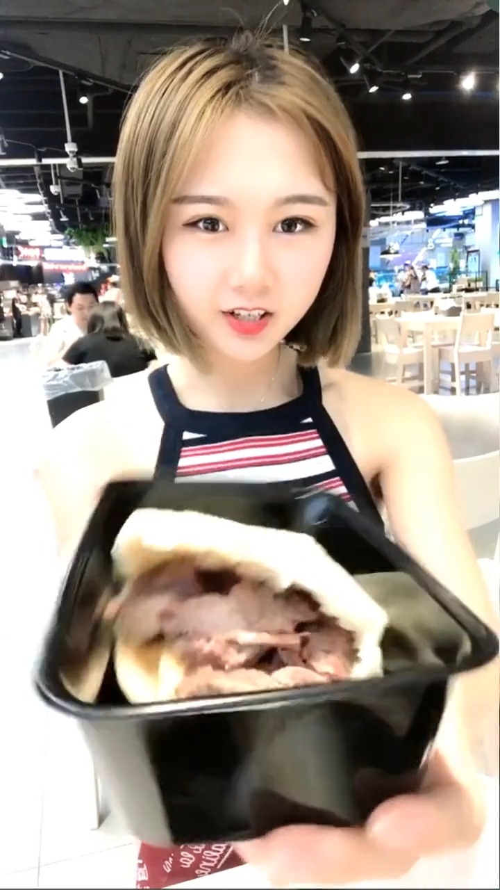 #明星娱乐#妹子,冻驴肉好吃吗,你是不是被骗了