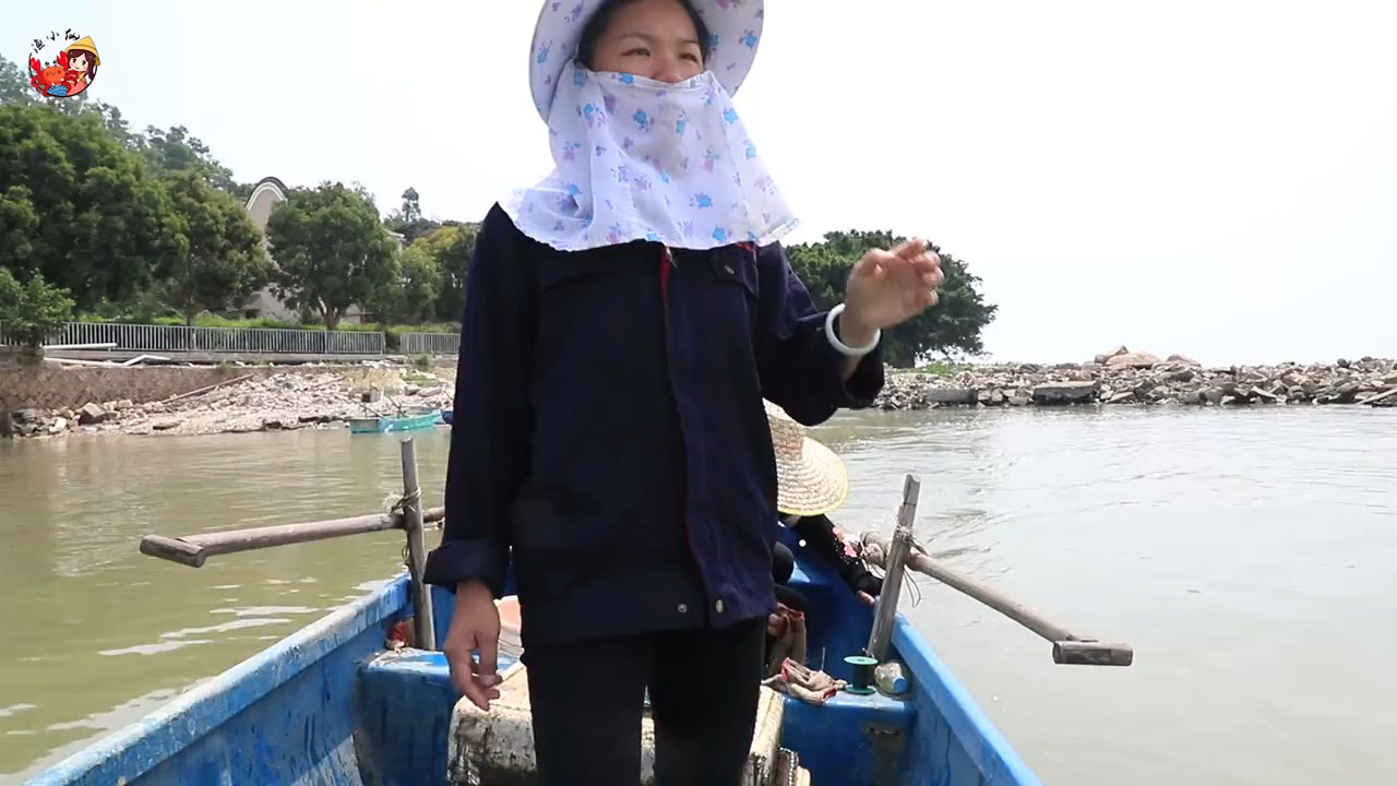 小渔一家出海收笼,今天的鱼货能卖500多,渔爸说出了每天的收入,农民收入