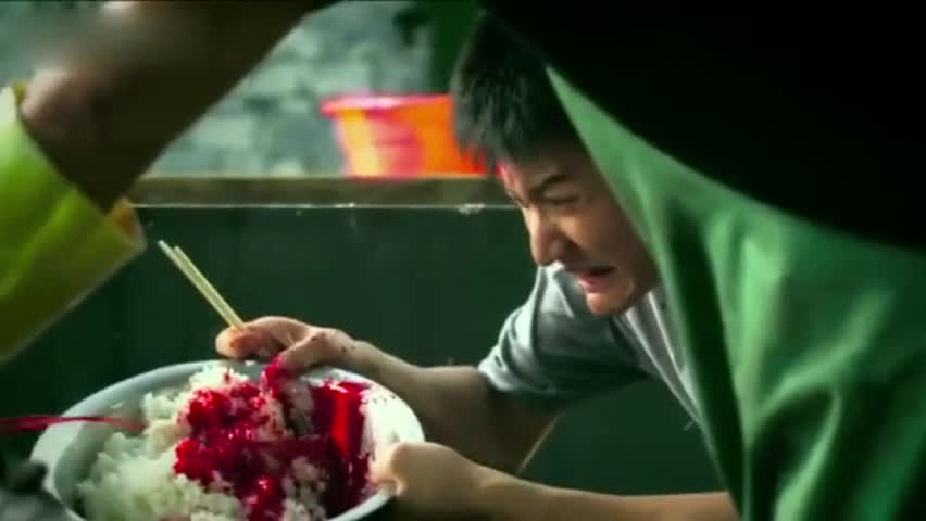 百万巨鳄:大哥屠宰鳄鱼一条接一条的,眼都不眨一下,真厉害!