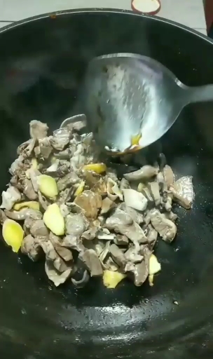 家常湘菜~酸辣猪心做法