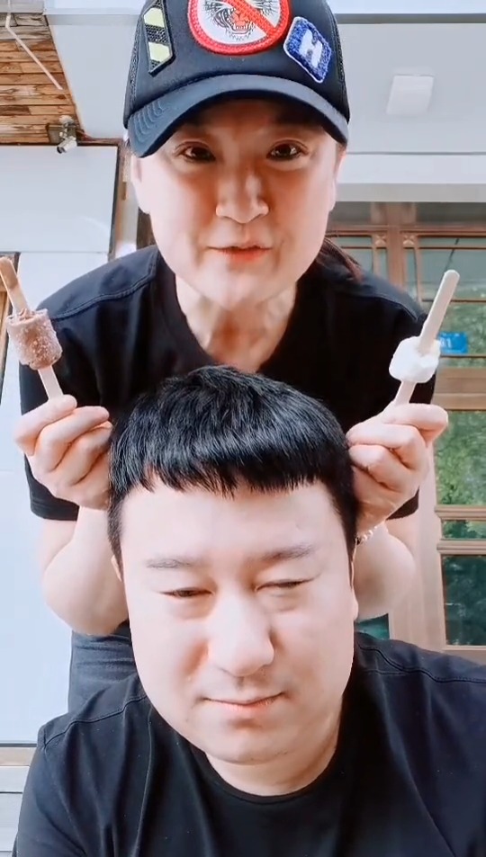 搞笑段子剧猫吃鱼,狗吃肉;是幸福那逗夫的幸福是什么最后的表情亮了