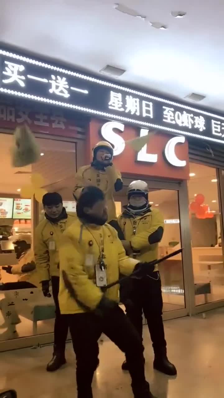 网友口中流传着一句话:“美团是一个神秘的组织”,见证时刻!