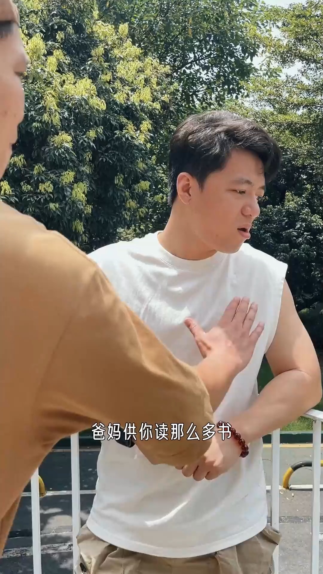 没想到鸭肉干也那么好吃!简直就是牛肉干的平替!肉质紧实,很有嚼劲