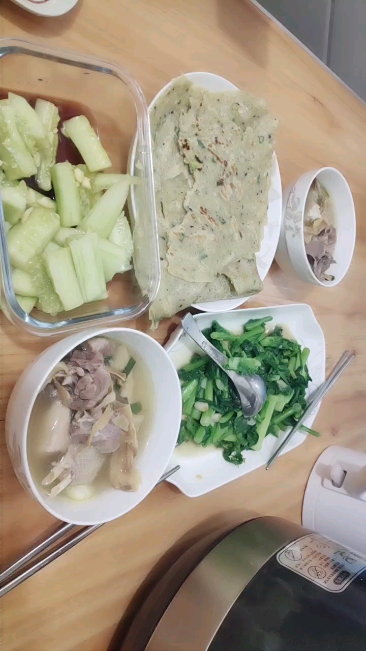 老公做的笋干炖鸡肉
