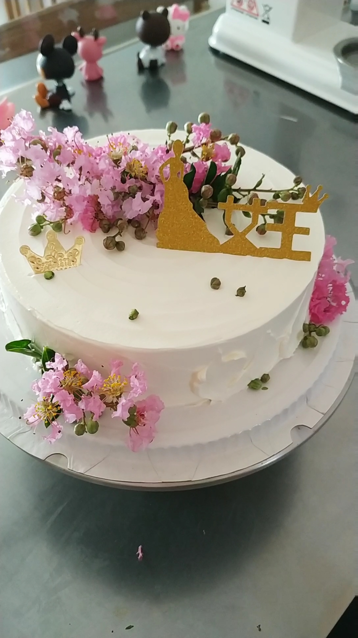鲜花蛋糕,美美哒!你就是女王!生日快乐!