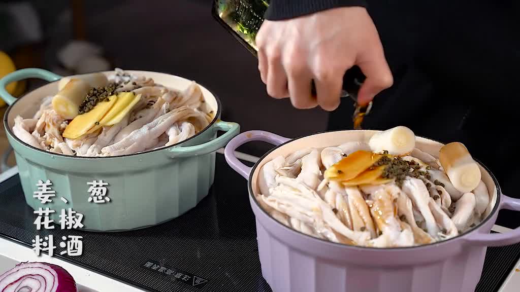 听说丈母娘要吃鸭爪,今天就简简单单做一点点酸辣无骨鸭爪