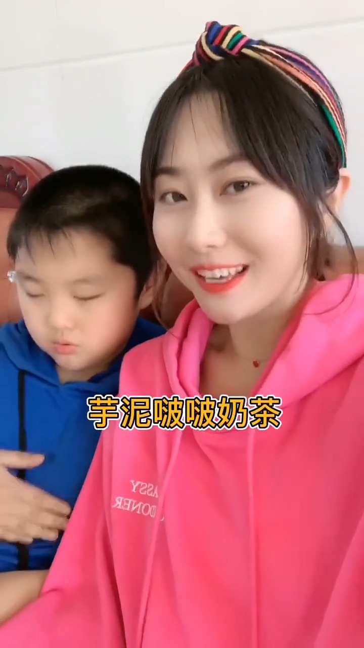 #娱乐#钢铁小直男是什么体验？姐姐甜蜜套路弟弟下一秒的回答，让姐姐笑容逐渐消失