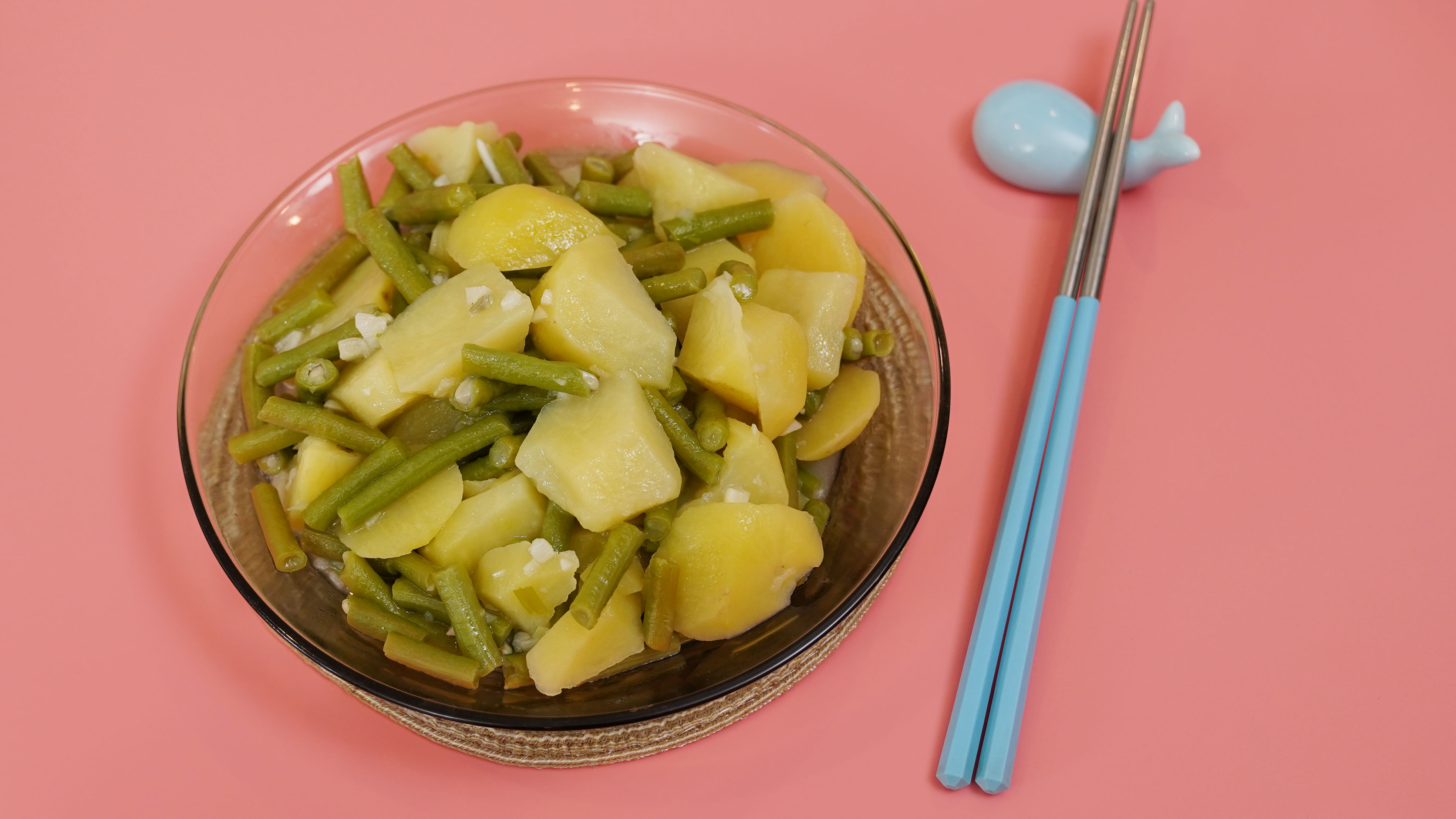 孕初期食谱推荐,孕期没胃口试试这道土豆炖豆角,还能增强免疫力