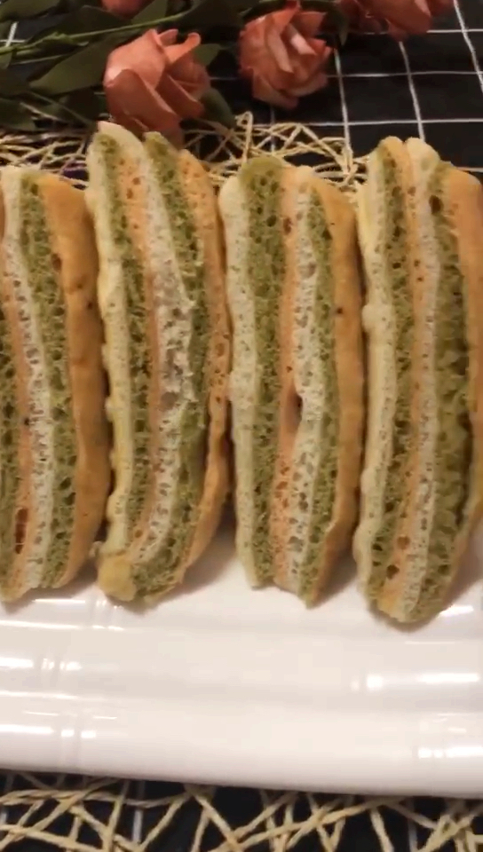 #美食#最近非常火爆的网红千层蛋糕,做法简单,1分钟就学会