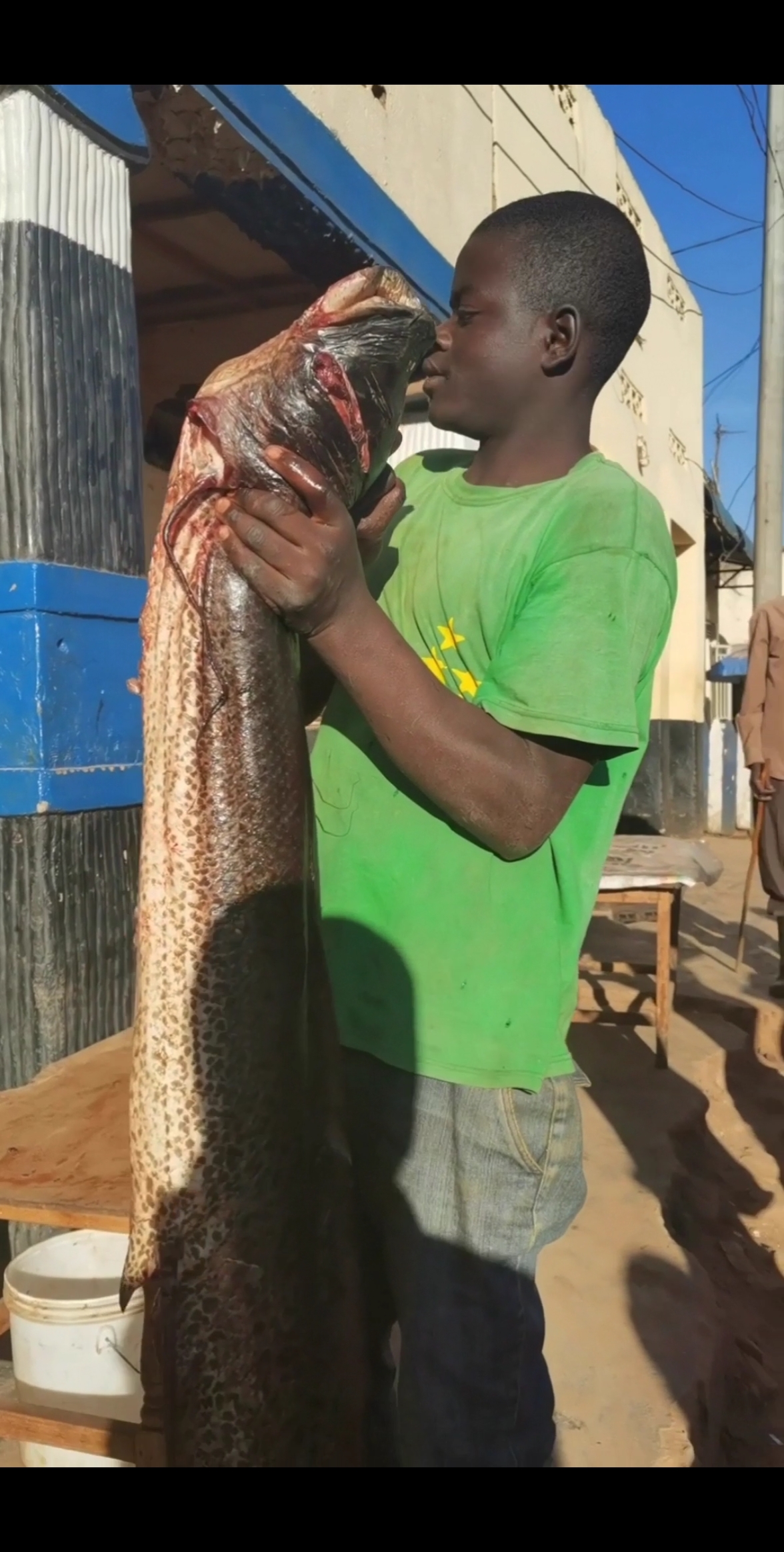 #舌尖上的乡村美食#爱真的需要勇气,来面对六眼肺鱼