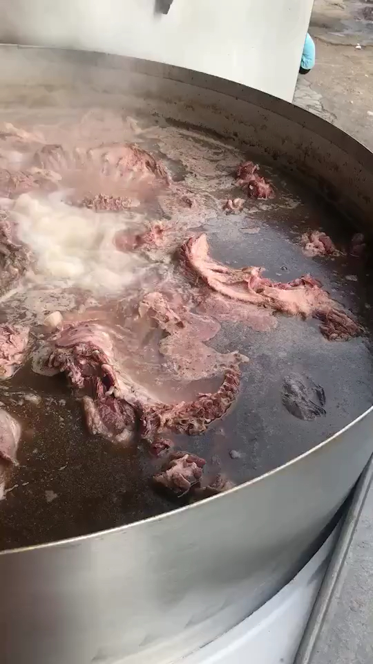 大锅卤狗肉