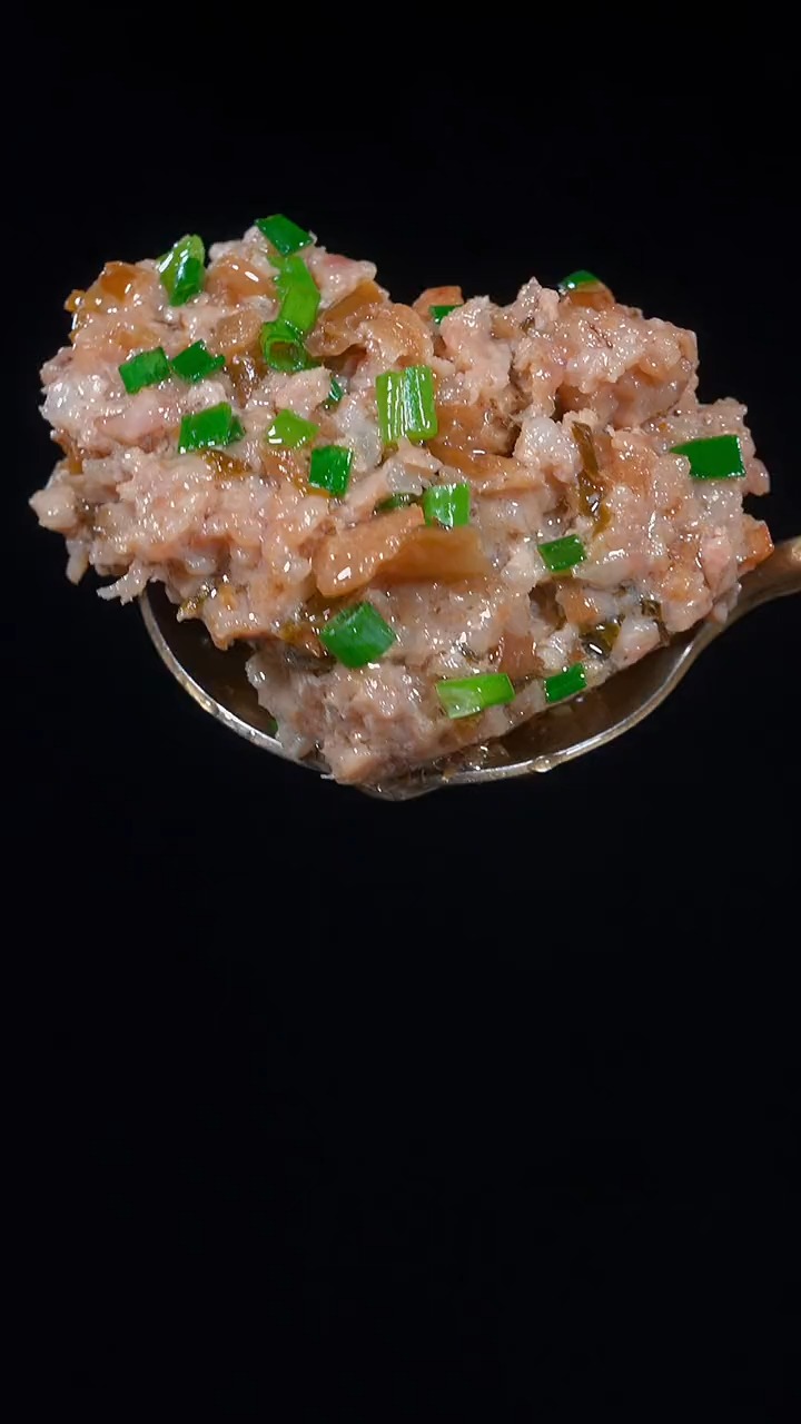 外婆菜蒸肉饼,小时候妈妈经常做的家常菜#外婆菜